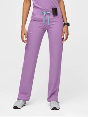 FIGS Women's Kade Cargo Scrub Pants in Lilac Dawn - Size XXL